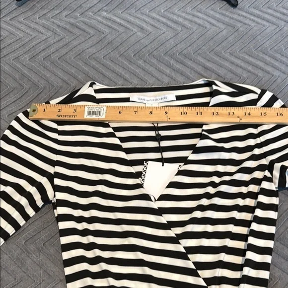 NWT DVF New Julian Two Black/White Stripe Wrap Dress - Picture 5 of 10